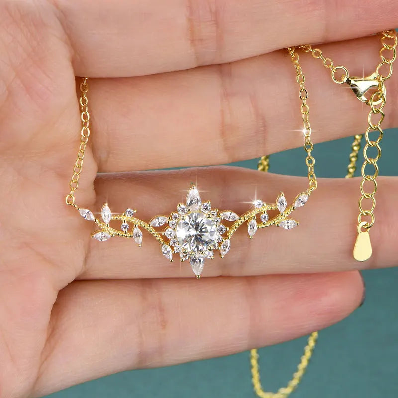 Collar Colgante de Moissanita Flor Hoja en Oro 14K